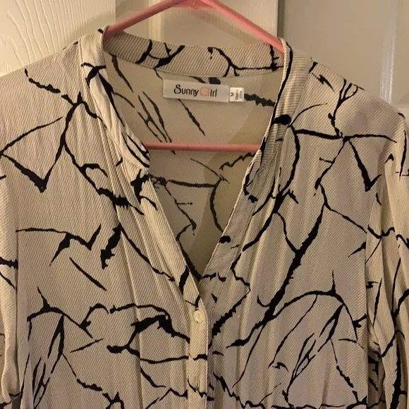 Mod Cloth tunic - Picture 2 of 3